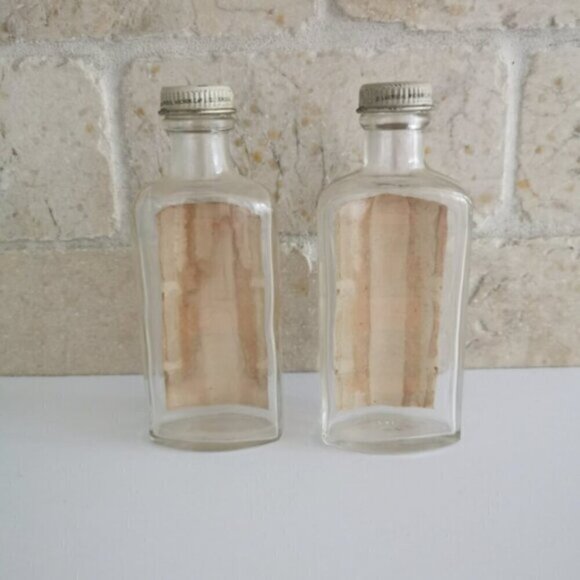 Vintage Northrop & Lyman Flavoring Extract Glass Bottles Set of 2 Empty Red Seal - Picture 8 of 8